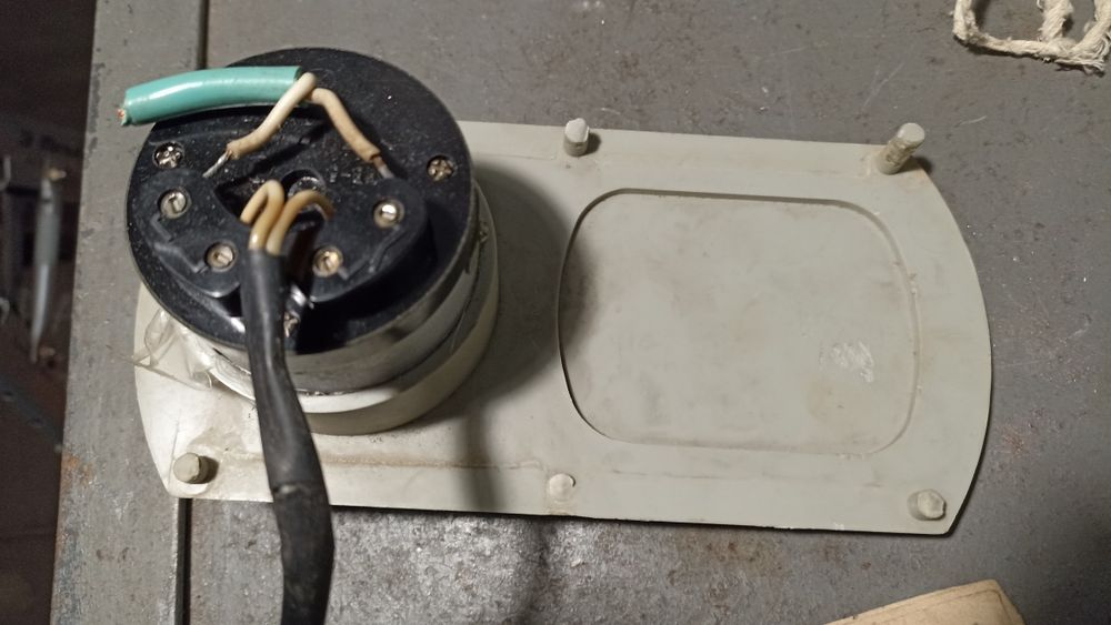 Запчастини (двигун, реле часу)на поалку Росинка.