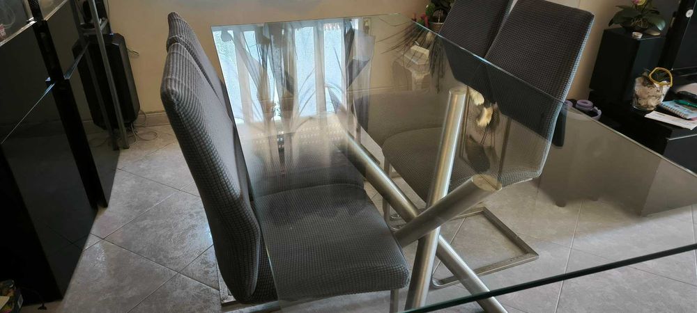 Mesa de sala em vidro c/ 6 cadeiras