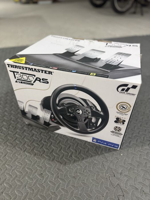Playseat Trophy + Thrustmaster T300RS