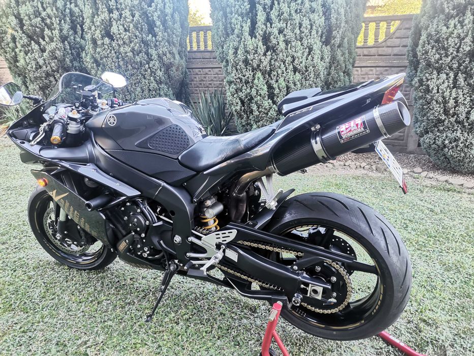 Motocykl Yamaha R1 Rn19 2008
