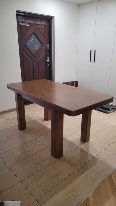 Stół drewniany do jadalni/salonu