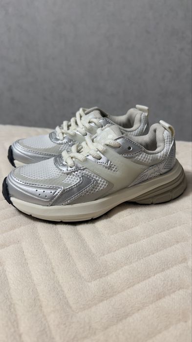 Кросівки zara 29