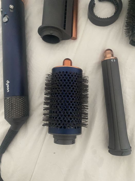Dyson airwrap com 2 acessorios extra