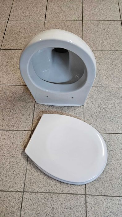 Sanita suspenso branco