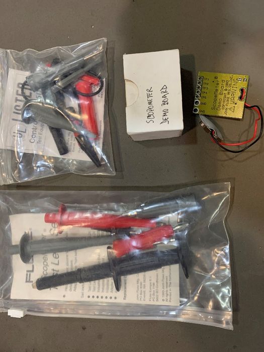 Philips Fluke PM97 50 MHz Digital Osciloscopio /Multimetro Portátil64584568588801123