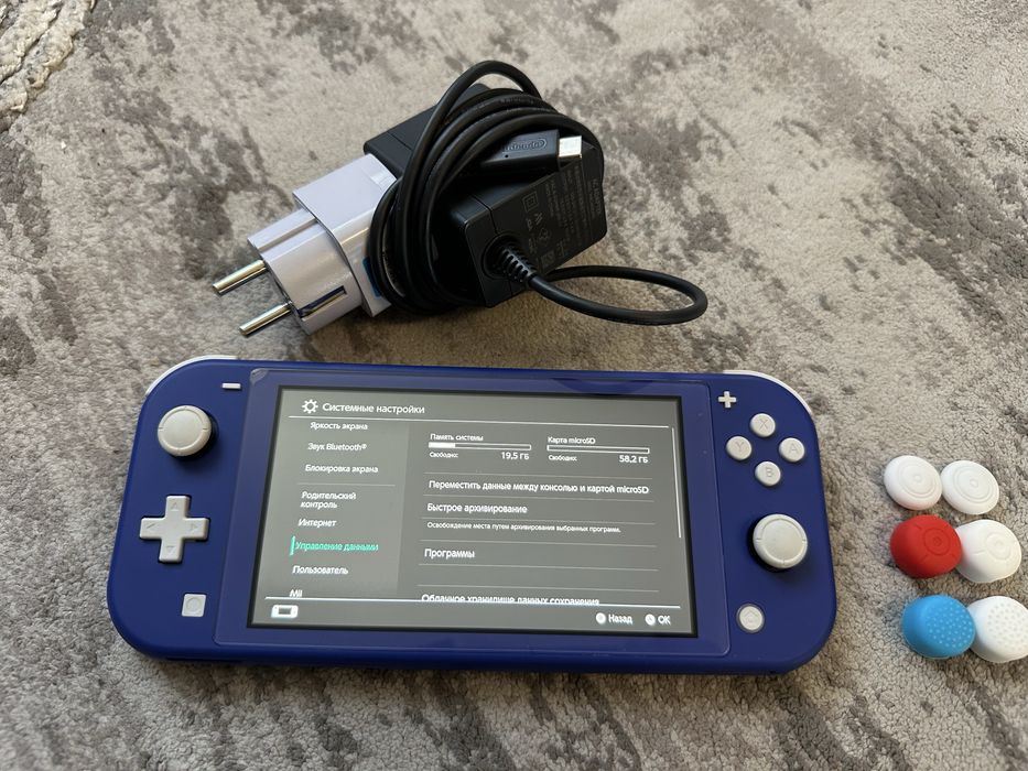 Приставка Nintendo switch lite