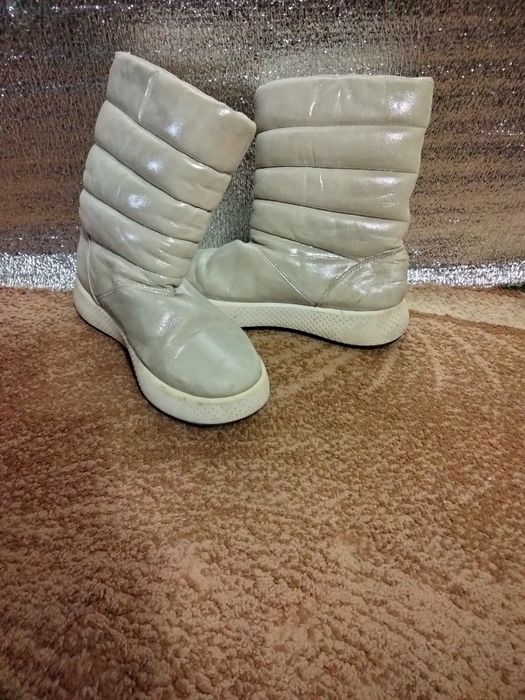 Зимове жіноче взуття