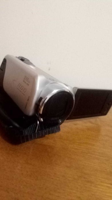 Vendo/Troco camara de vídeo Nova