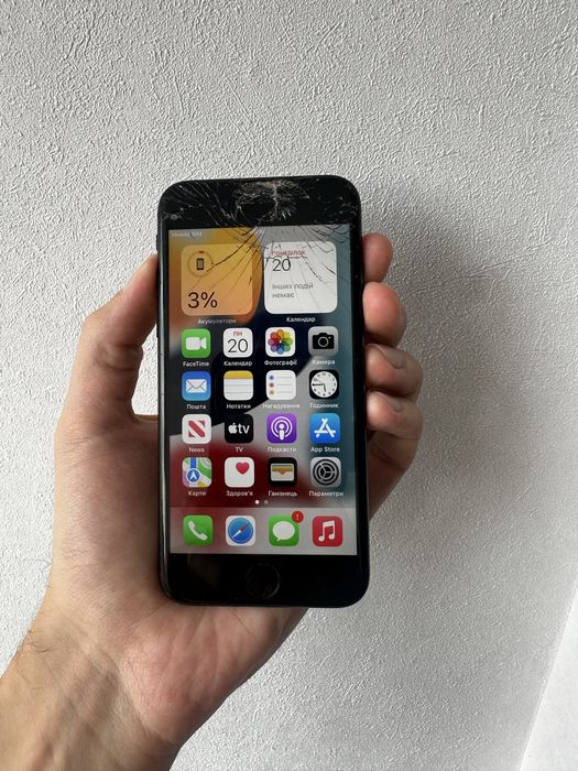 Iphone 7 чистий телефон