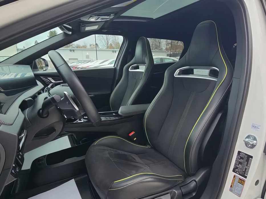 Kia EV6 GT      2023