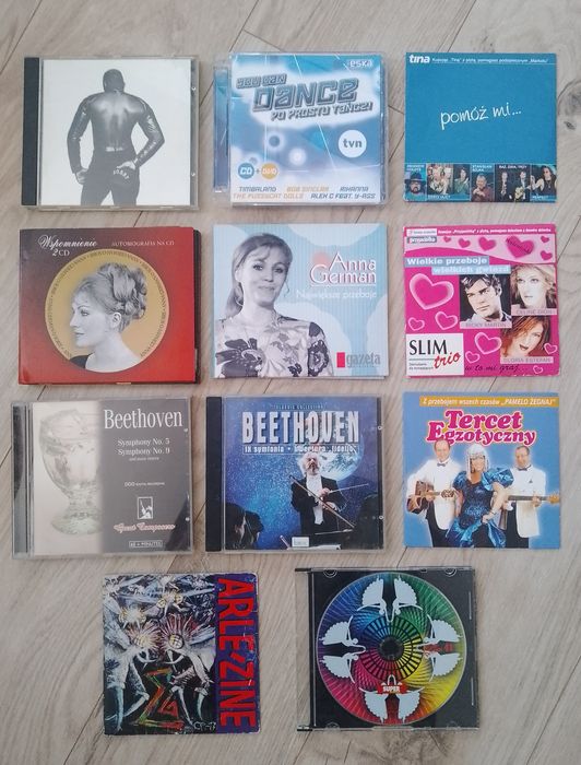 Zestaw 38 płyt/albumów CD z muzyką