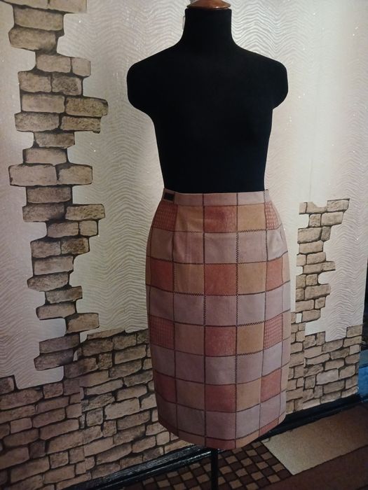 Спідниця в клітинку