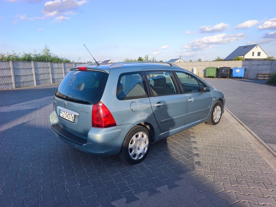 Peugeot 307  1,6 diesel kombi panorama 7osobowy