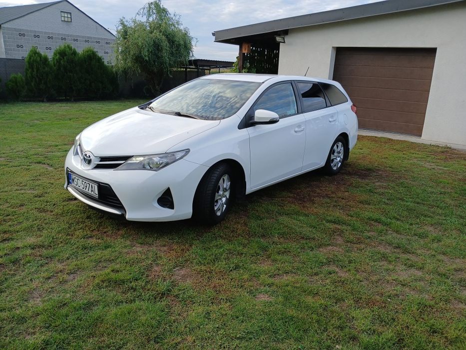 Toyota Auris 1.4 D4D kombi Polski salon bezwypadkowa