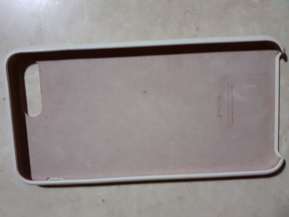 Продам чехол на iPhone 7+