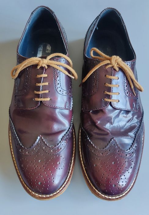 Sapatos em pele para homem
