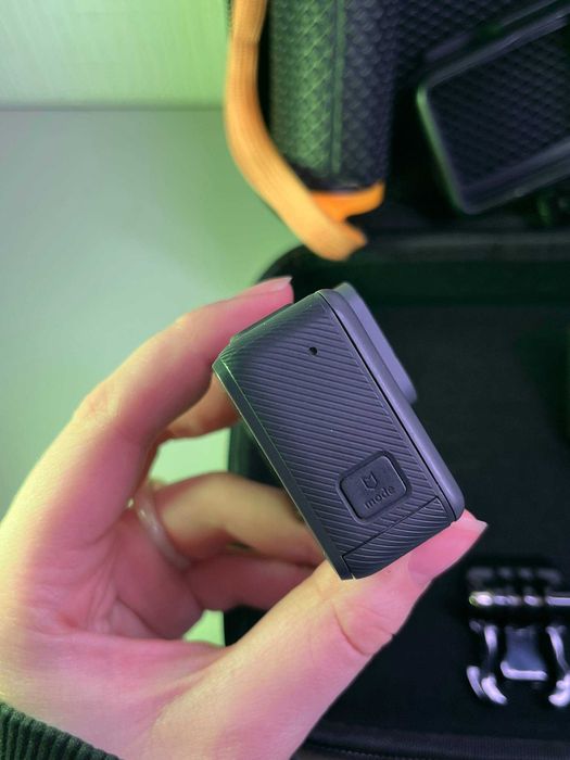 Екшн-камера GoPro Hero 5 в кейсі