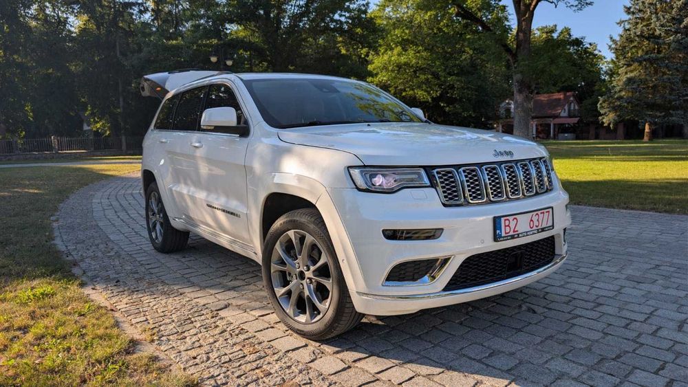 Jeep Grand Cherokee 5.7 V8 HEMI summit 4x4 PEREŁKA