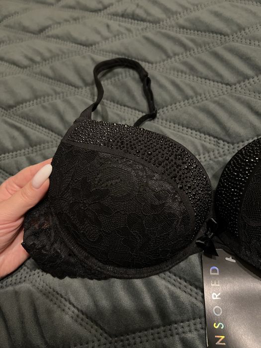 Нова білизна VS Victoria’s Secret та Censored