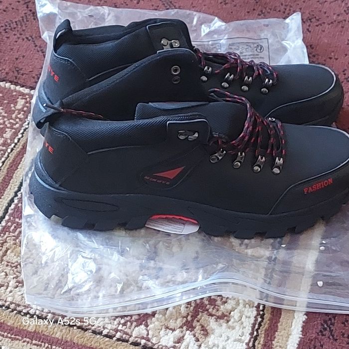 Sprzedam nowe buty męskie trekingowe firmy fason 47