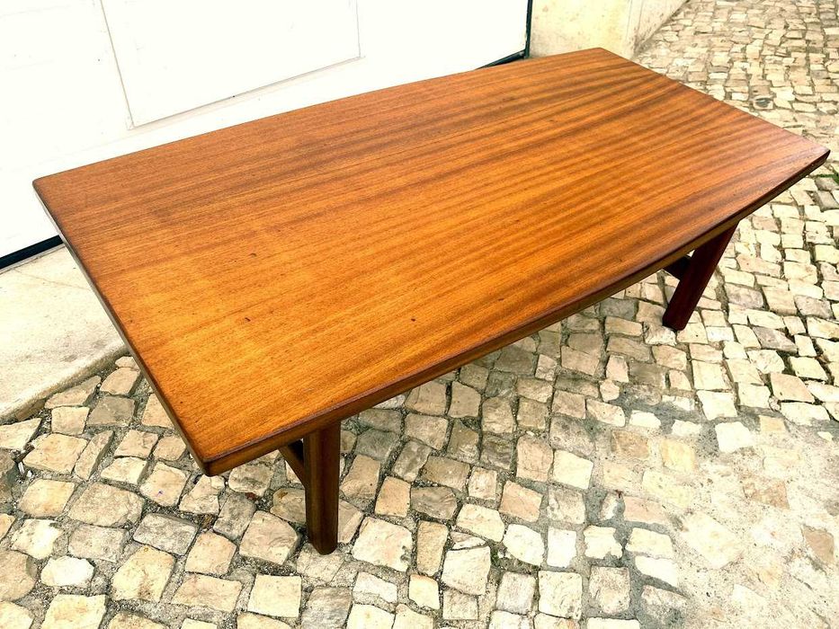 Mesa olaio vintage + 120comp x 62prof x 40,5alt.