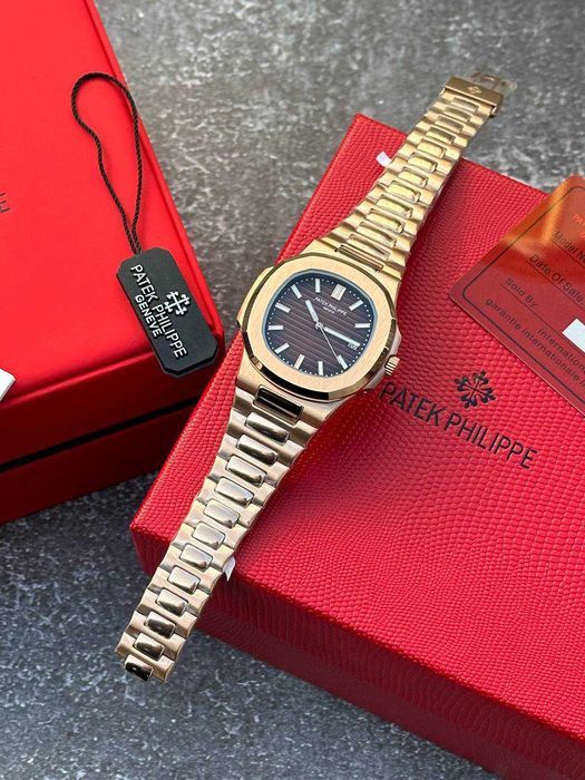 Швейцарские часы Patek Philippe Nautilus Rose Gold