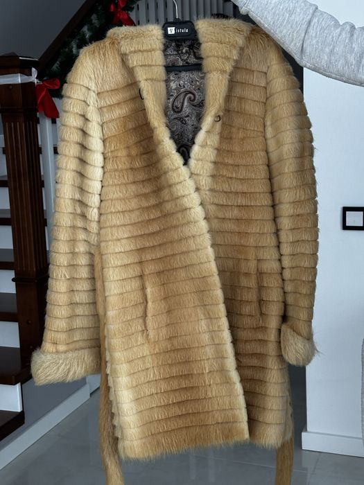 Натуральна шуба з нутрії