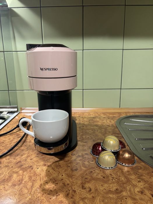 Кофеварка Nespresso Vertuo Next x Chiara Ferragni