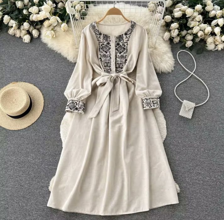 Вишиті сукні