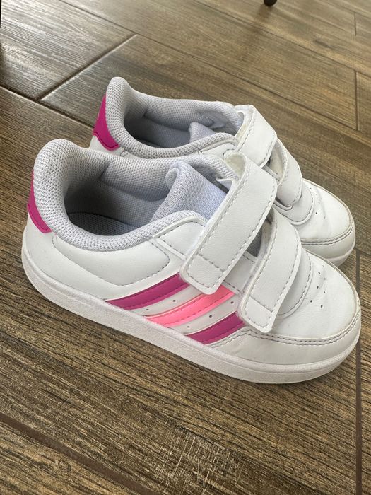 Дитячі кросівки adidas