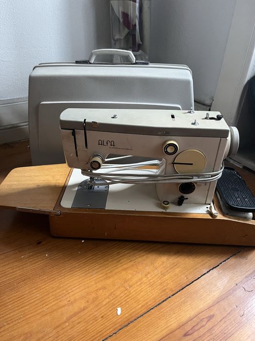 Maquina de costura ALFA