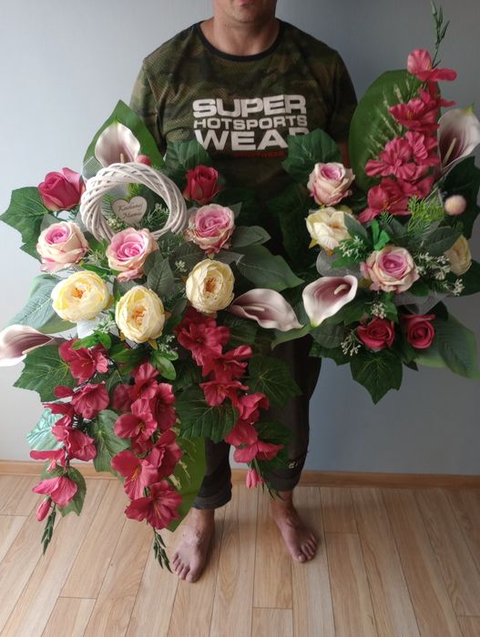 Kwiaty na grób KOMPLET stroik + bukiet do wazonu KOŁO producent