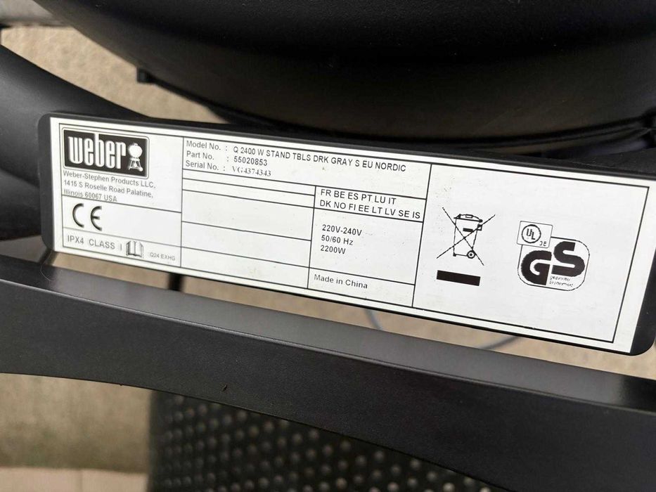 Barbecue eléctrico portátil Weber Q 1400 com suporte