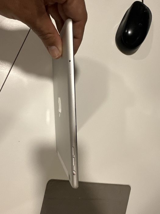 LER DESCRIÇÃO - Ipad mini - Sem uso (para peças)