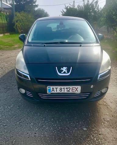 Продам Peugeot 5008 (2011)