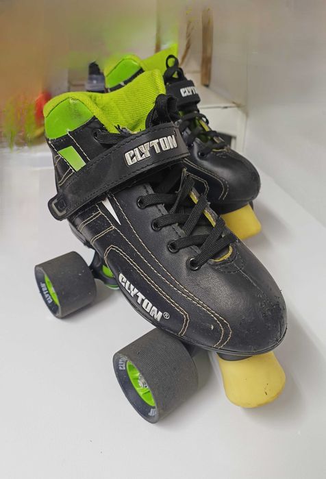 Patins Clyton 37!