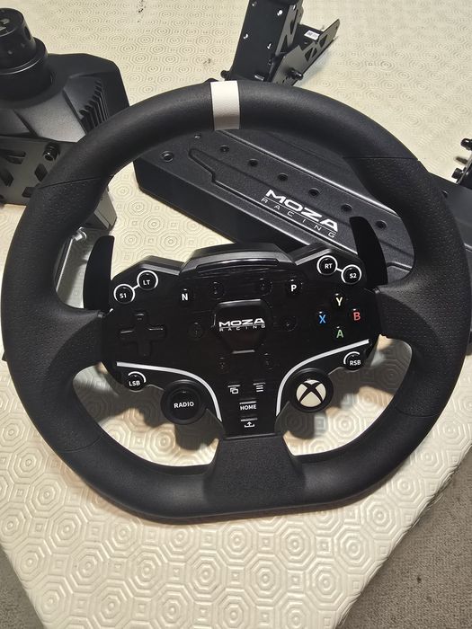 MOZA Racing R3  Conjunto Volante+Pedais