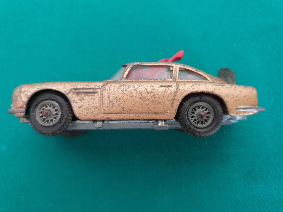 Aston Martin DB5 1:43 - James Bond 007 - CORGI TOYS, Anos 60 - England