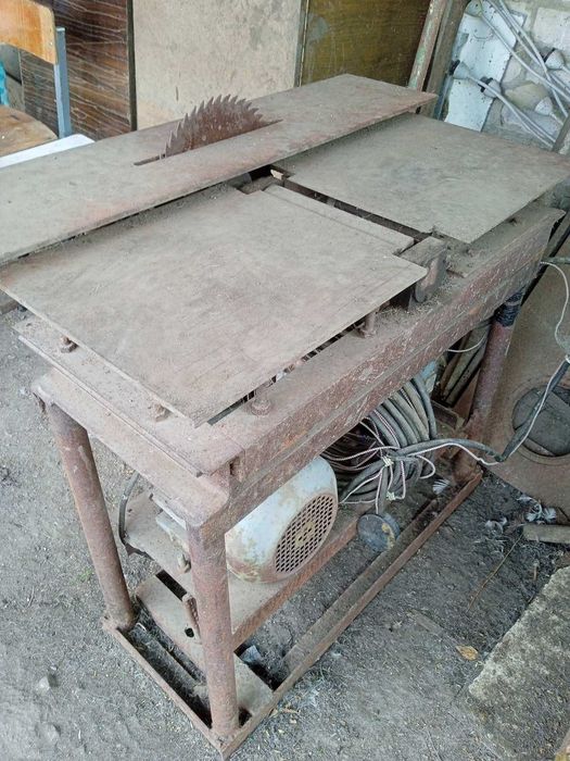 Деревообрабатывающий станок