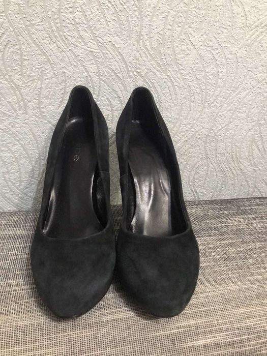 Продам туфли BeBe