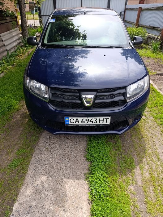 Автомобіль Дачія Сандеро
