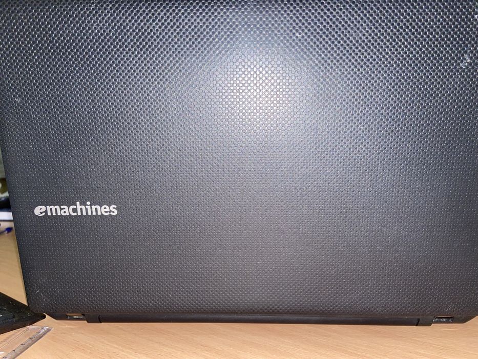 Acer Emeshines e 732