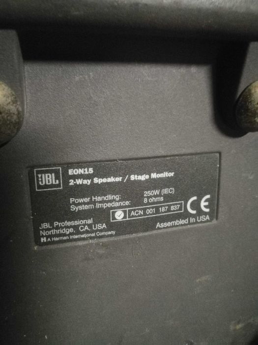 Coluna Jbl eon15 eon 15 não amplificada.