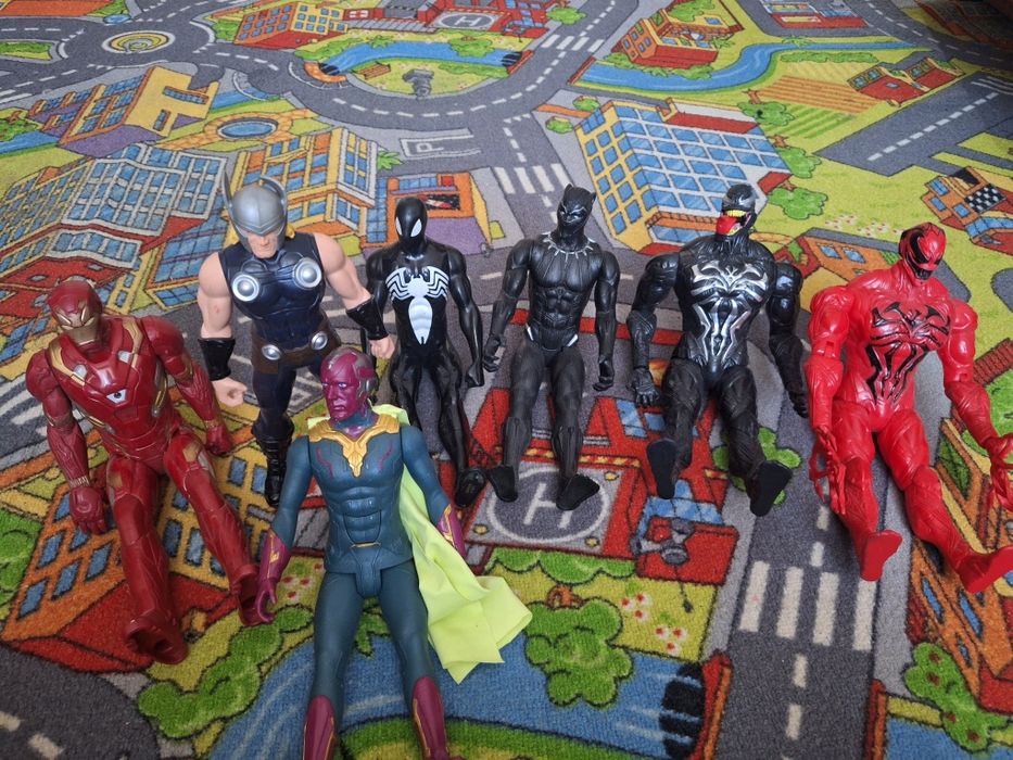 Zestaw 7 figurek avengers