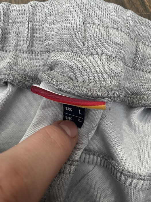 Продам штани Ellesse