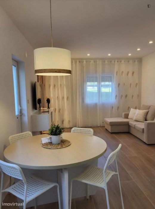 Apartamento com 2 quartos - localizado em Fundao