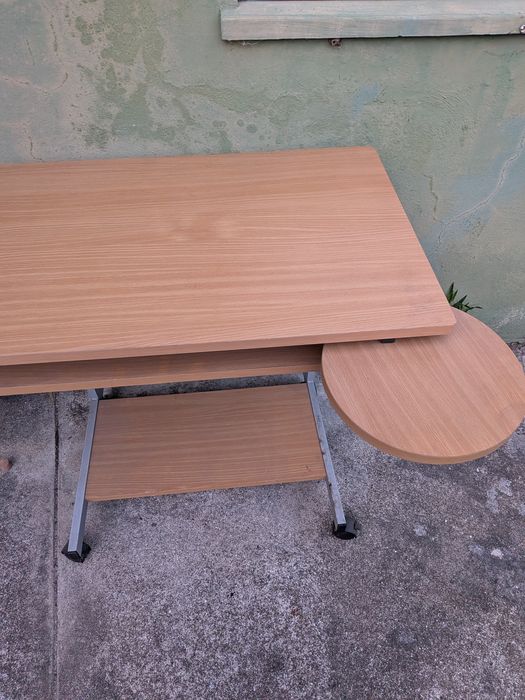 Secretária para Computador