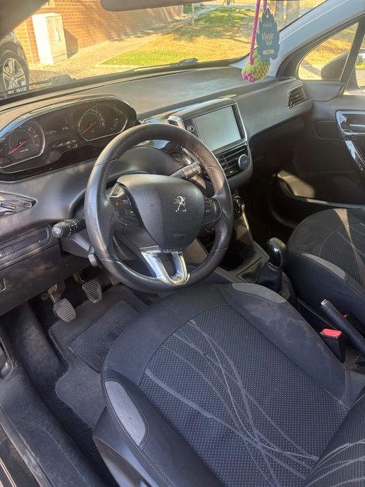 Peugeot 208 1.0 VTi Access 2013 - 92.000 km - 2.º dono