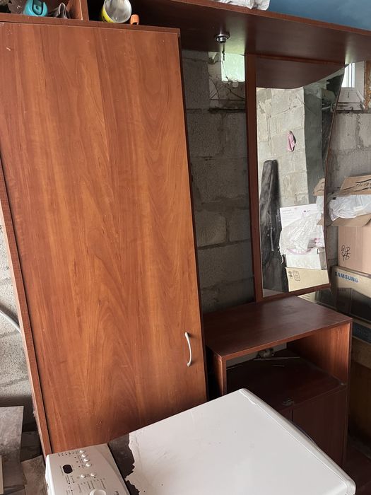 Продається прихожа