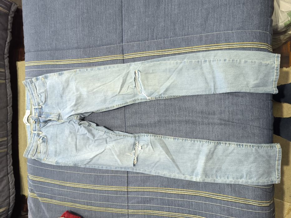 Calças semi usadas